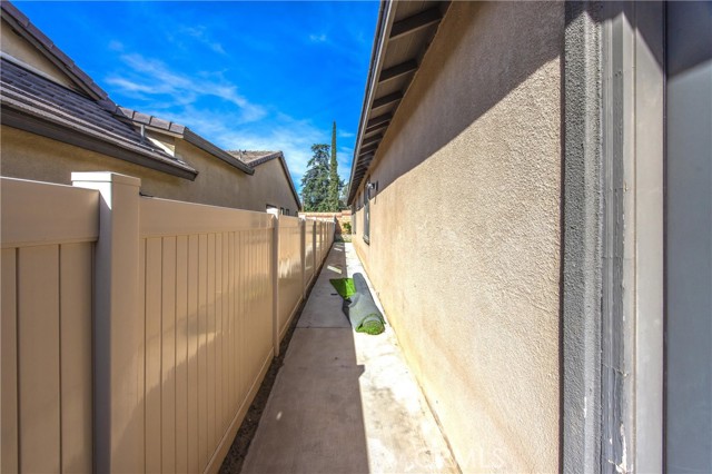 Detail Gallery Image 40 of 58 For 1322 Melstone, Beaumont,  CA 92223 - 4 Beds | 3 Baths