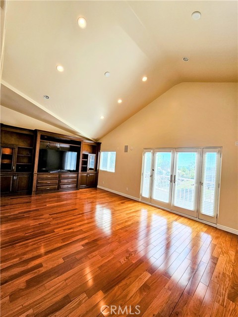 Detail Gallery Image 17 of 30 For 18521 Calle Vista Cir, Porter Ranch,  CA 91326 - 5 Beds | 4 Baths