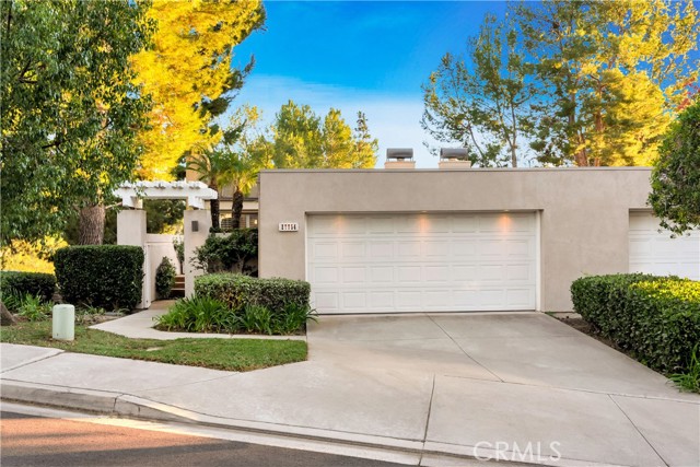 Detail Gallery Image 1 of 48 For 27754 Pinehurst, Mission Viejo,  CA 92692 - 3 Beds | 2/1 Baths