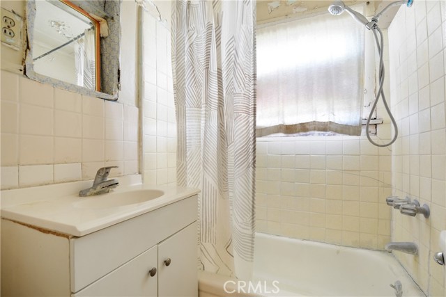Detail Gallery Image 4 of 5 For 201 N Baltimore, Monterey Park,  CA 91754 - 3 Beds | 2 Baths