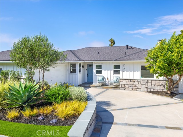 237 Via Los Miradores, Redondo Beach CA: https://media.crmls.org/medias/56b47a42-9fdd-4efc-a3af-e9faecab34fd.jpg
