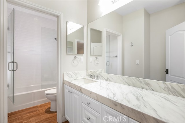 26 Woods Trail, Irvine CA: https://media.crmls.org/medias/56b4faa7-f784-41ea-8988-2edb7b78d329.jpg