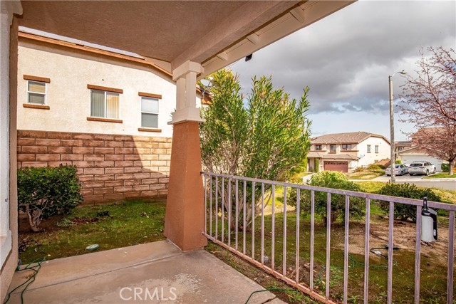 Detail Gallery Image 5 of 38 For 38609 Erika, Palmdale,  CA 93551 - 5 Beds | 3 Baths