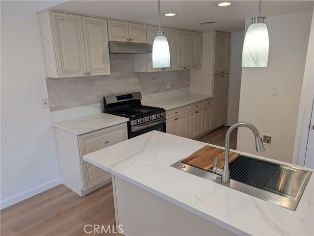 9900 Tagus Street, 17 photo 7