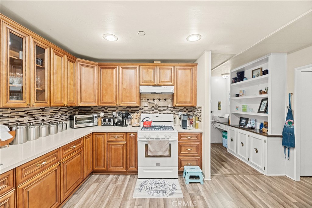 https://media.crmls.org/medias/56b5f8fd-7942-4975-985e-9f6026ed9b5a.jpg?preset=X-Large