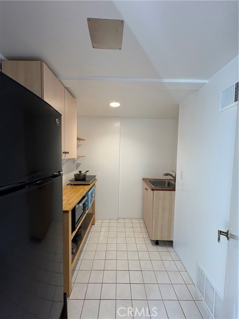 Detail Gallery Image 5 of 8 For 1033 Eastman Way, Laguna Beach,  CA 92651 - 0 Beds | 1 Baths