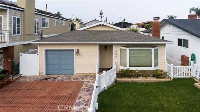 1735 Haynes Lane, Redondo Beach, California 90278, 4 Bedrooms Bedrooms, ,2 BathroomsBathrooms,Residential,Sold,Haynes,SB17026398