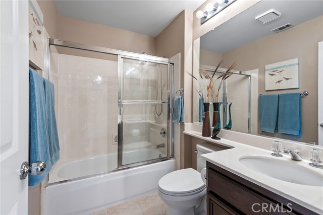 Detail Gallery Image 23 of 32 For 494 Bannister Way #B,  Simi Valley,  CA 93065 - 2 Beds | 2 Baths