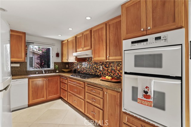 Image 12 of 40 For 377 Galleon Way