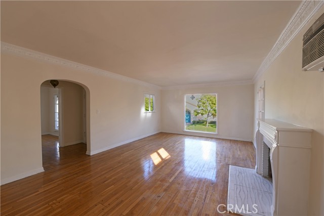 Detail Gallery Image 14 of 30 For 915 S Le Doux Rd, Los Angeles,  CA 90035 - 3 Beds | 2 Baths