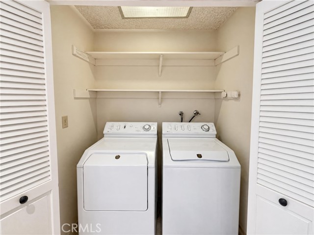 1042 Whispering Oaks photo 22