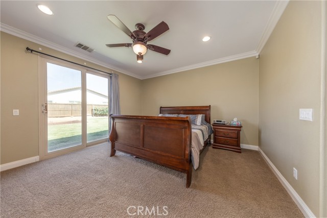 1244 Sea Lavender Lane, Beaumont CA: https://media.crmls.org/medias/56b8af1d-1973-4e6e-b165-2c638ed28ce8.jpg