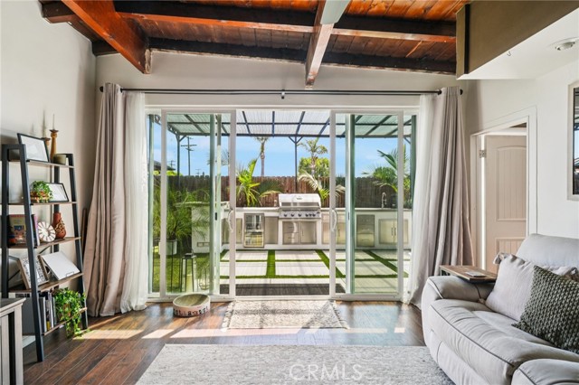 9642 Aero Drive, Pico Rivera CA: https://media.crmls.org/medias/56b8e612-1d90-4cff-ba63-a2c73d2a9fd8.jpg