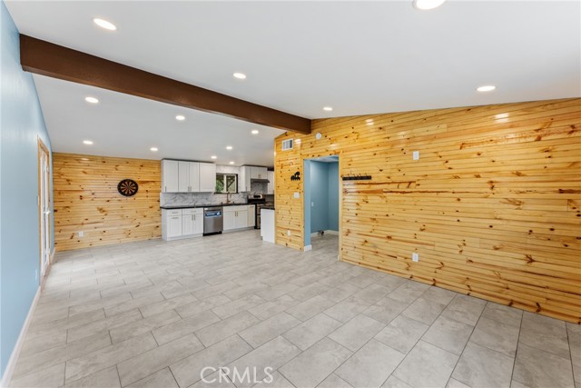 Detail Gallery Image 5 of 23 For 3250 Apple Ave, Jurupa Valley,  CA 92509 - 3 Beds | 2 Baths