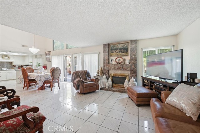 Image 22 of 72 For 6266 Shaker  