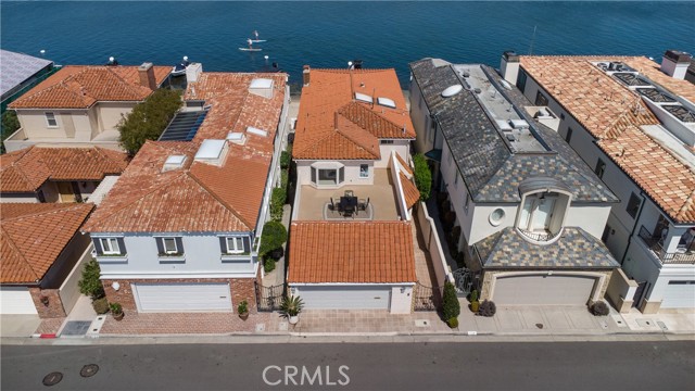 Detail Gallery Image 16 of 24 For 426 via Lido Nord, Newport Beach,  CA 92663 - 4 Beds | 3 Baths