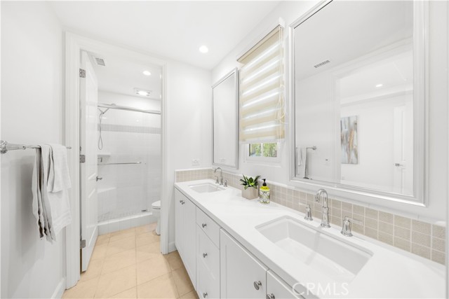61 Belfast, Irvine CA: https://media.crmls.org/medias/56ba8173-7d63-42f9-b5fb-9241f1af28c1.jpg