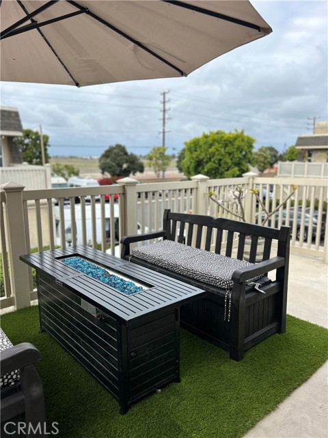 16041 Warmington Lane, Huntington Beach CA: https://media.crmls.org/medias/56baf124-6ccb-4193-8715-e0c96605637c.jpg