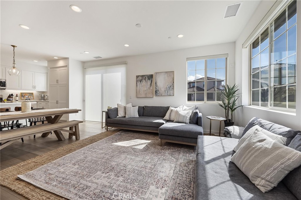 MLS #SB25251956 image #4