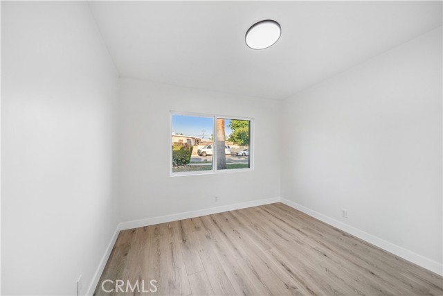957 N Jasmine Avenue, Ontario CA: https://media.crmls.org/medias/56bc0634-9617-47fe-86b0-36ed580e9f68.jpg