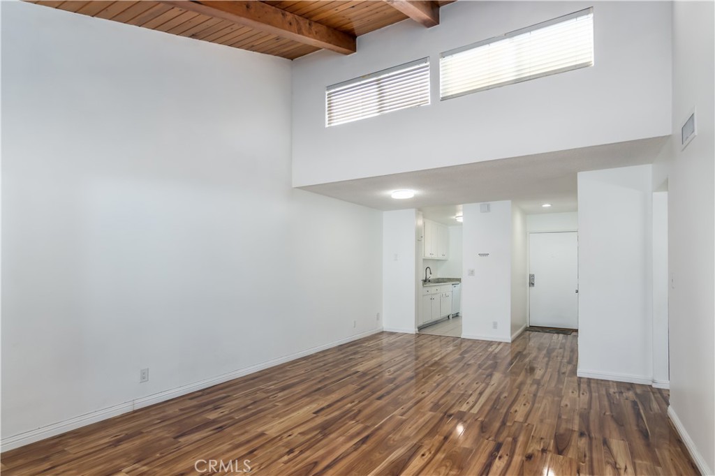 20134 Leadwell Street #337