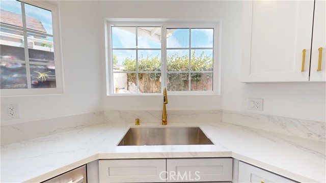 Detail Gallery Image 5 of 24 For 13960 Almetz, Sylmar,  CA 91342 - 3 Beds | 2 Baths