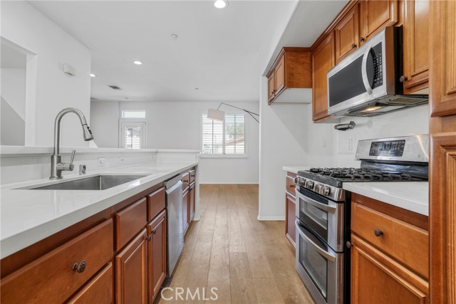 Detail Gallery Image 8 of 35 For 1309 Songbird Way, Torrance,  CA 90501 - 4 Beds | 3/1 Baths