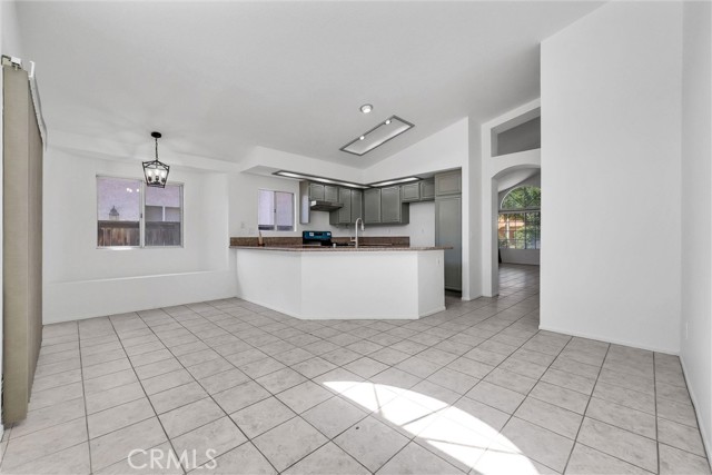 Detail Gallery Image 7 of 20 For 12820 Pan Am Bld, Moreno Valley,  CA 92553 - 3 Beds | 2 Baths