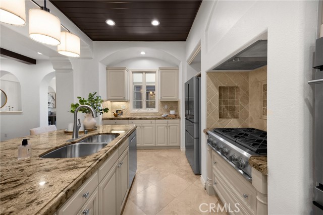 Detail Gallery Image 37 of 75 For 34 Tall Hedge, Irvine,  CA 92603 - 4 Beds | 4/1 Baths