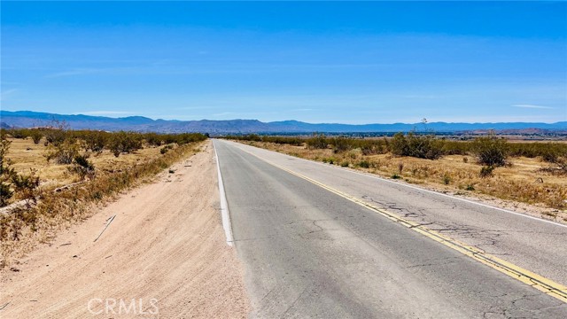 Detail Gallery Image 19 of 26 For 46330404 Earlimart St, Apple Valley,  CA 92307 - – Beds | – Baths