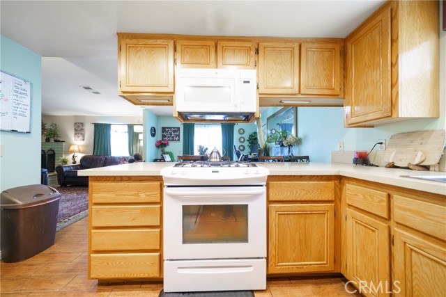 1281 Leslie Drive, Hemet CA: https://media.crmls.org/medias/56c0644f-6f4a-49d6-97da-d8f53aa6313f.jpg