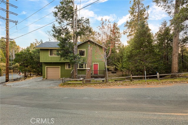 1017 Burnt Mill Road, Lake Arrowhead, California 92326, 3 Bedrooms Bedrooms, ,2 BathroomsBathrooms,Residential,For Sale,1017 Burnt Mill Road,CREV24194846