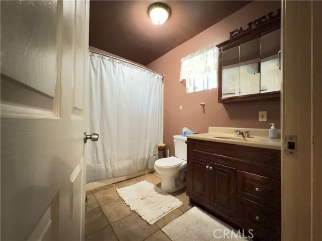 Detail Gallery Image 5 of 13 For 180 E 67th St, Long Beach,  CA 90805 - 2 Beds | 1 Baths