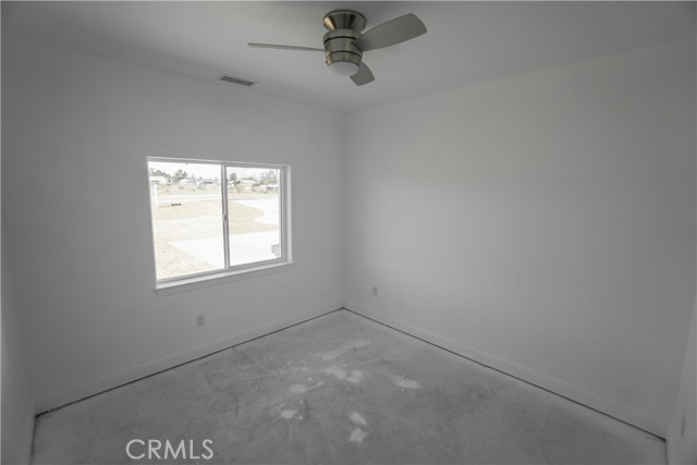 Detail Gallery Image 24 of 28 For 17850 Bangor Ave, Hesperia,  CA 92345 - 4 Beds | 2/1 Baths