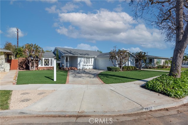 Image 2 for 1837 N College Circle, Long Beach, CA 90815