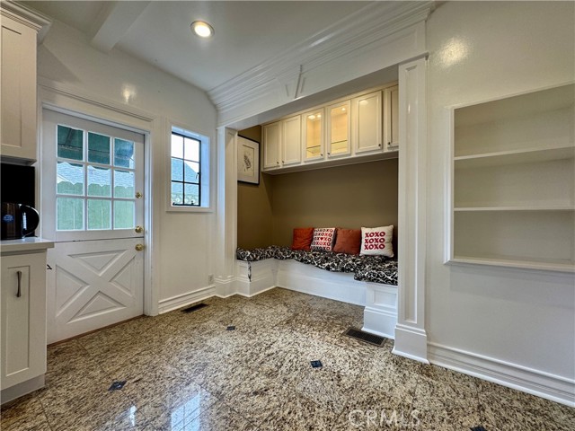 Detail Gallery Image 14 of 65 For 1149 Cordova Ave, Glendale,  CA 91207 - 5 Beds | 3 Baths