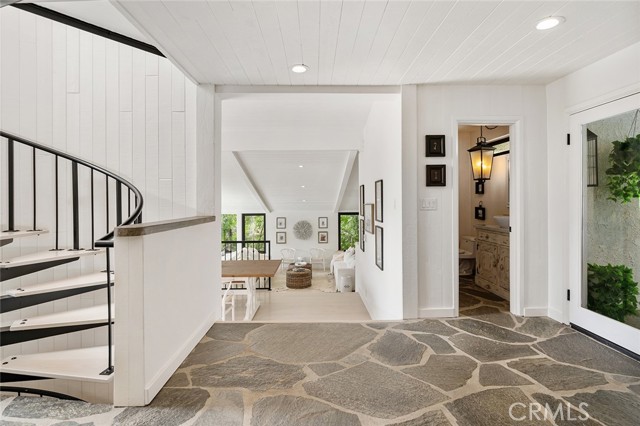 Detail Gallery Image 10 of 64 For 4769 Galendo St, Woodland Hills,  CA 91364 - 4 Beds | 3/1 Baths