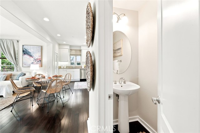 2 Bed Home for Sale in Hawthorne, California