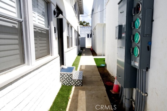 Detail Gallery Image 5 of 22 For 728 Euclid St #E,  Santa Monica,  CA 90402 - 1 Beds | 1 Baths