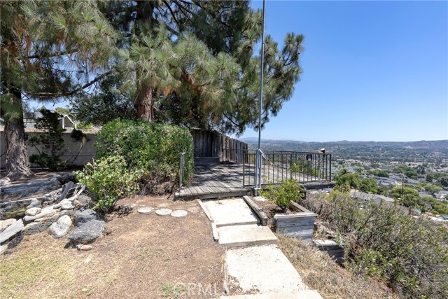 19662 Larkridge Drive, Yorba Linda CA: https://media.crmls.org/medias/56c41a31-61d3-43e4-b605-24af5bdfc446.jpg