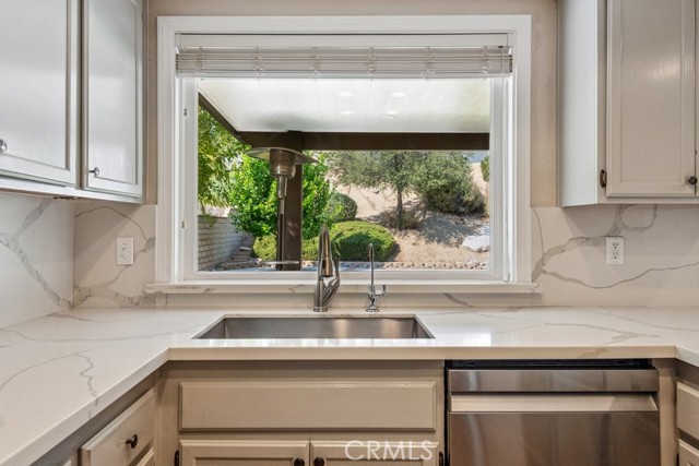 Detail Gallery Image 7 of 24 For 3019 Prado Ln, Colton,  CA 92324 - 3 Beds | 2/1 Baths