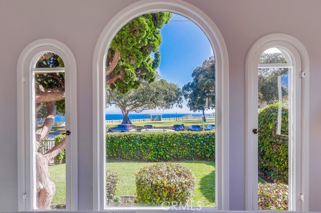 690 W Paseo Del Mar, San Pedro CA: https://media.crmls.org/medias/56c43760-1d55-49a8-9553-8593c854a324.jpg