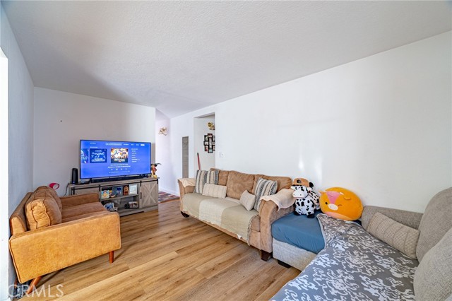 Detail Gallery Image 6 of 28 For 124 S Padre Juan Ave, Ojai,  CA 93023 - 2 Beds | 2 Baths