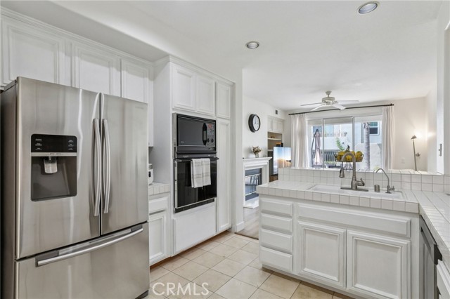 Detail Gallery Image 16 of 36 For 1 Longbourn Aisle, Irvine,  CA 92603 - 3 Beds | 2/1 Baths