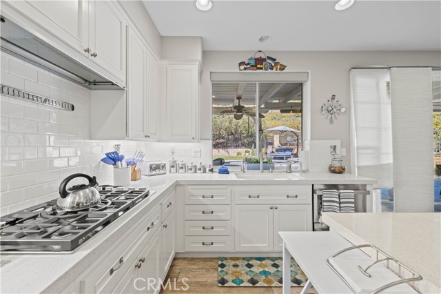 Detail Gallery Image 11 of 43 For 29655 Mammoth Ln, Canyon Country,  CA 91387 - 4 Beds | 3 Baths