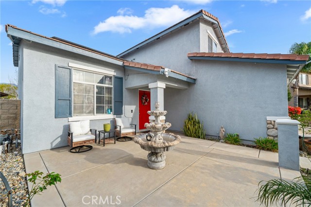 Detail Gallery Image 3 of 54 For 15532 Skylark Ave, Fontana,  CA 92336 - 4 Beds | 2/1 Baths