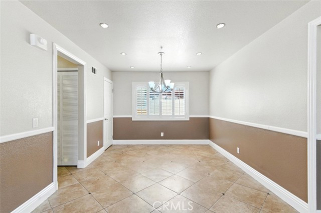 Detail Gallery Image 7 of 38 For 15642 Bristol Ct, Fontana,  CA 92337 - 3 Beds | 2/1 Baths