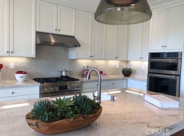 111 Omar, Irvine CA: https://media.crmls.org/medias/56c7e0c7-c007-4a98-9fec-0f06ffa76dcb.jpg