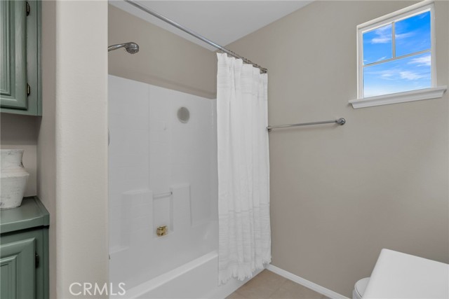 Detail Gallery Image 34 of 52 For 1645 Valley Falls Ave, Redlands,  CA 92374 - 3 Beds | 2/1 Baths