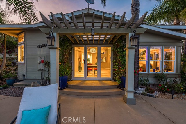 40468 Rock Mountain Drive, Fallbrook CA: https://media.crmls.org/medias/56c7f186-0d0b-4bfa-b866-96741f8709c6.jpg